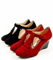 中国鞋业批发市场全解析 从流行款式到正品渠道之路